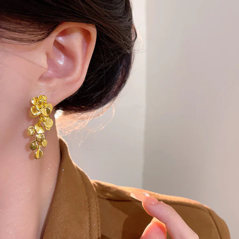 Light Luxury Minority High-grade Metal Leaf Earrings For Women